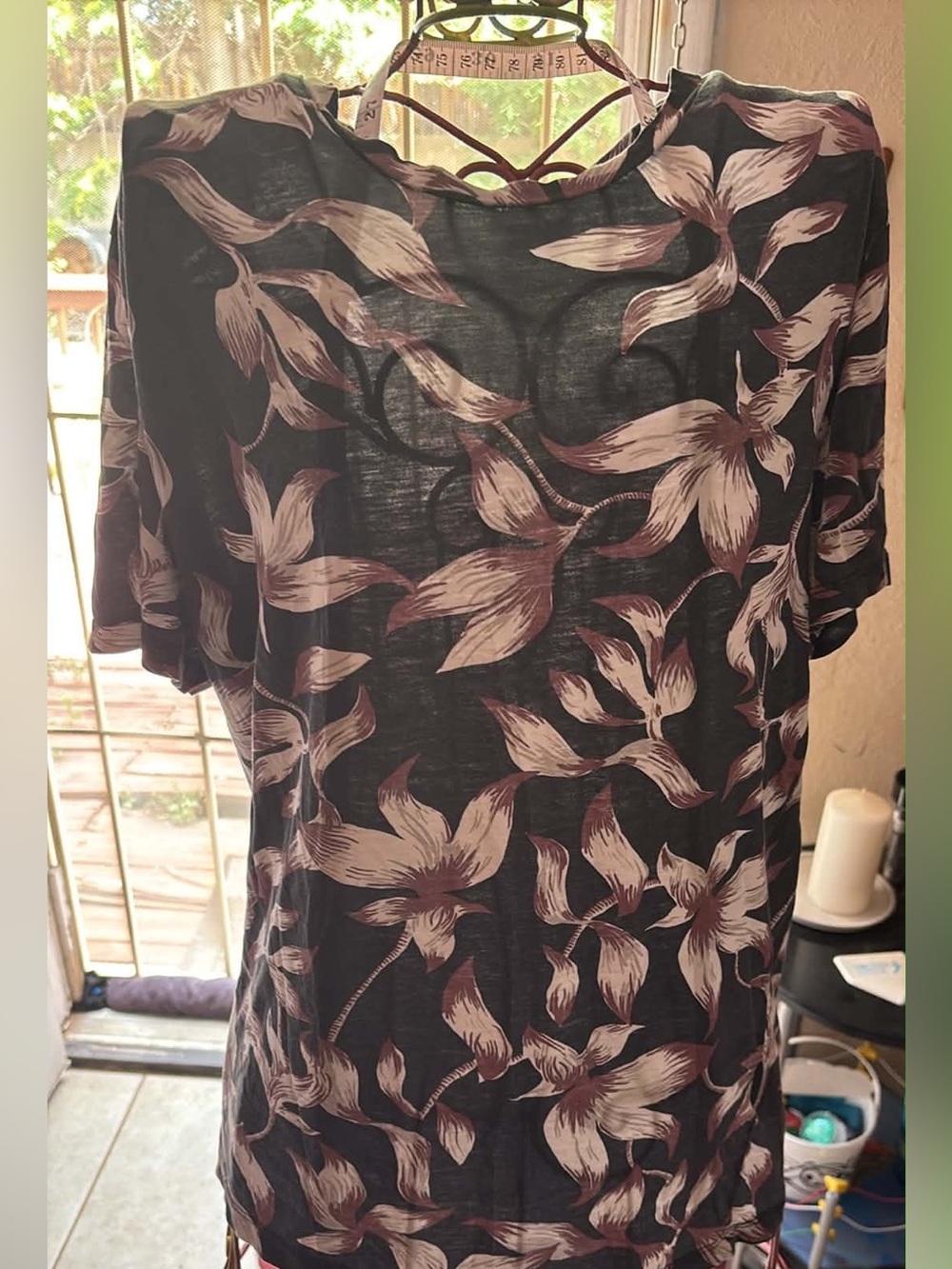 H&M Black Short-Sleeve Floral Tee with Pink-Beige Print